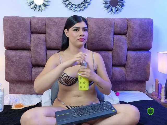 MeganWade live cam on BongaCams
