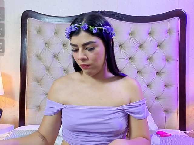 MeganWade live cam on BongaCams