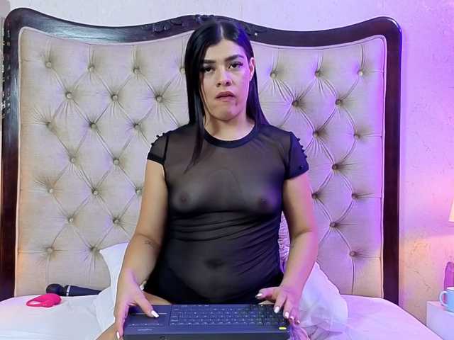 MeganWade live cam on BongaCams