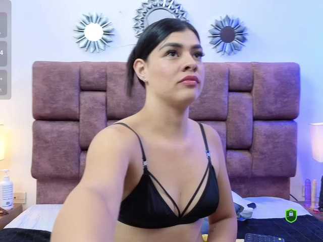 MeganWade live cam on BongaCams