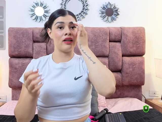MeganWade live cam on BongaCams
