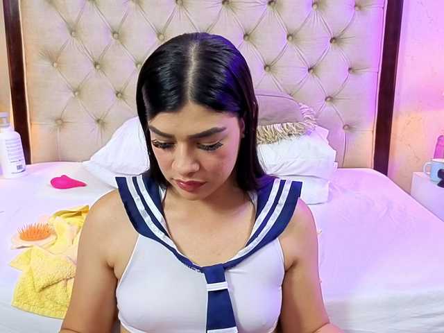 MeganWade live cam on BongaCams