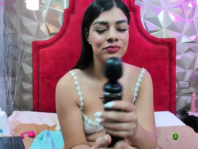 MeganWade live cam on BongaCams