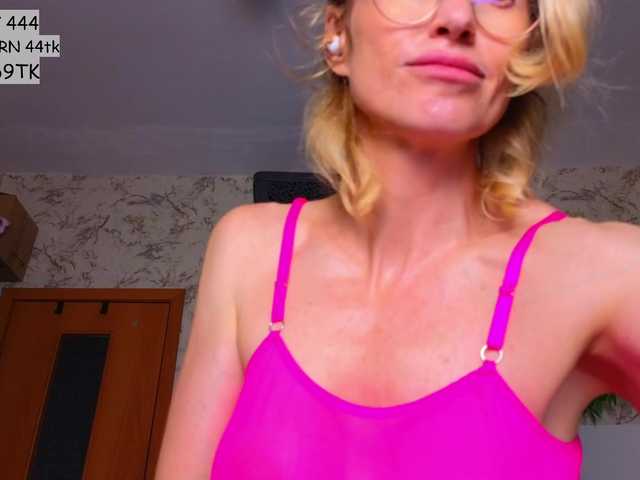 Divochka live webcam show