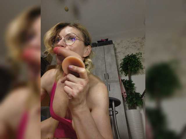 Divochka live webcam show
