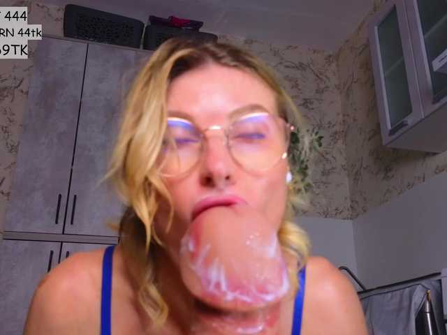 Divochka live cam on BongaCams