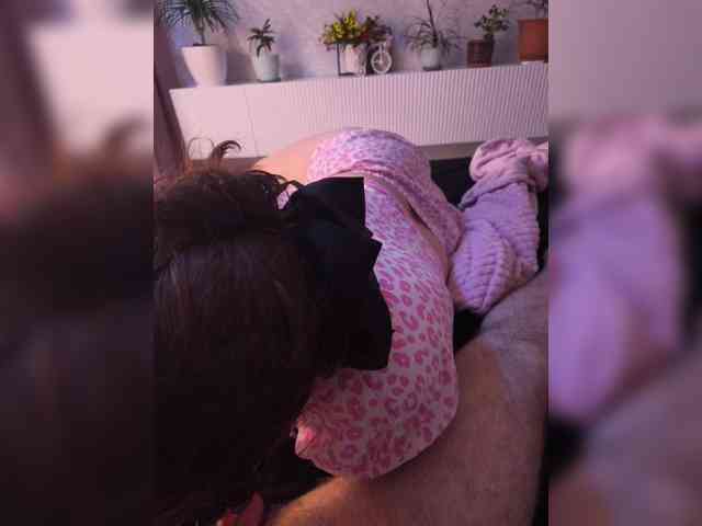 Sladka9lByloshkaa webcam