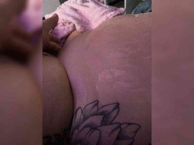 Sladka9lByloshkaa webcam