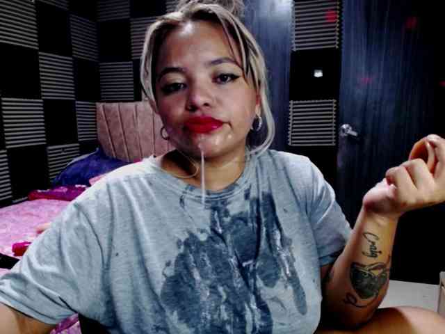 Sweeetgirl23 Sweeetgirl23