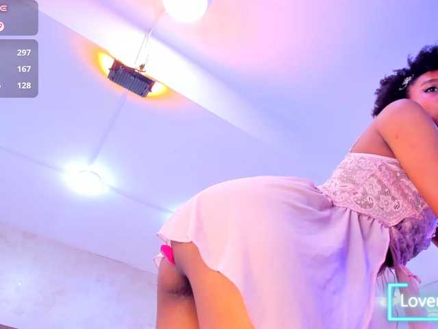 AnnieSanz live cam on BongaCams