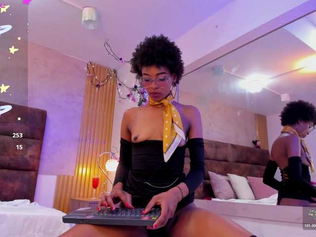 AnnieSanz live cam on BongaCams