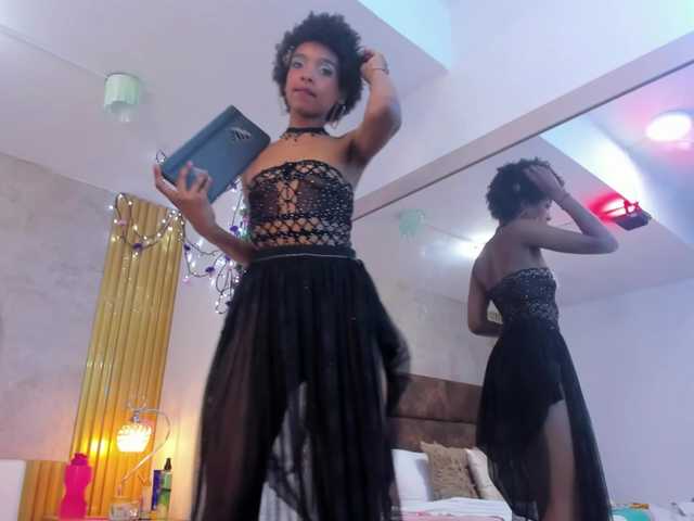 AnnieSanz live cam on BongaCams