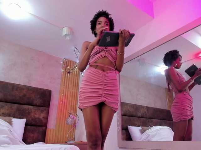 AnnieSanz live cam on BongaCams