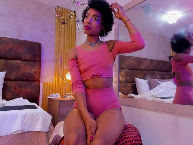 AnnieSanz live cam on BongaCams
