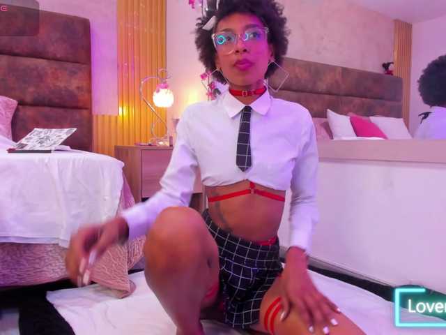 AnnieSanz live webcam show