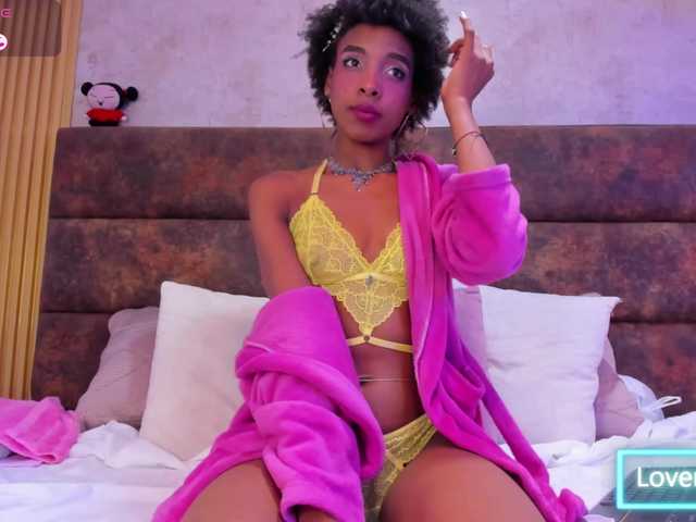 AnnieSanz live cam on BongaCams