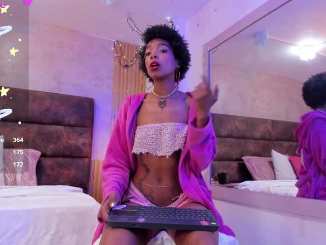 AnnieSanz live cam on BongaCams