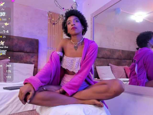 AnnieSanz live webcam show