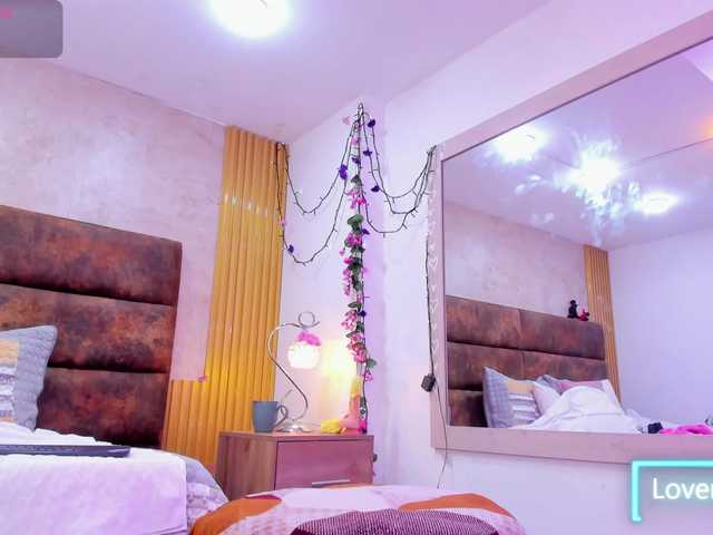 AnnieSanz live cam on BongaCams