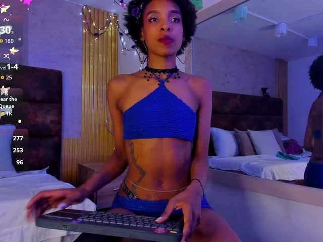 AnnieSanz live cam on BongaCams