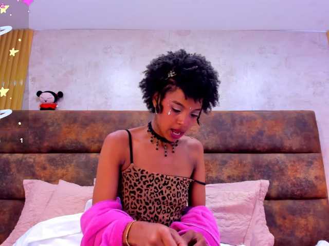 AnnieSanz live cam on BongaCams