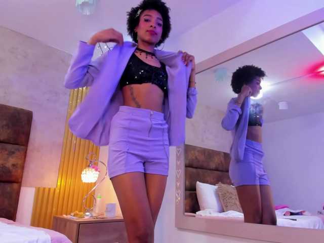 AnnieSanz live cam on BongaCams