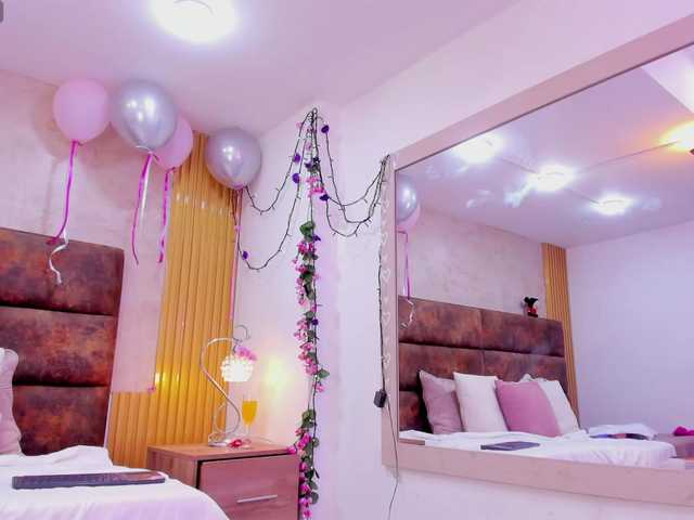 AnnieSanz live cam on BongaCams