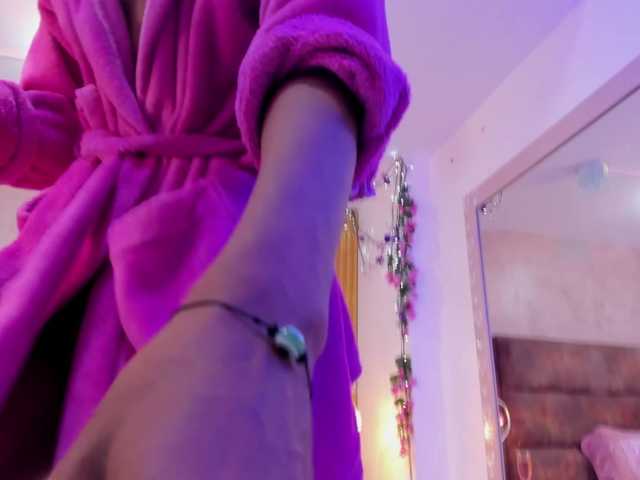 AnnieSanz live cam on BongaCams