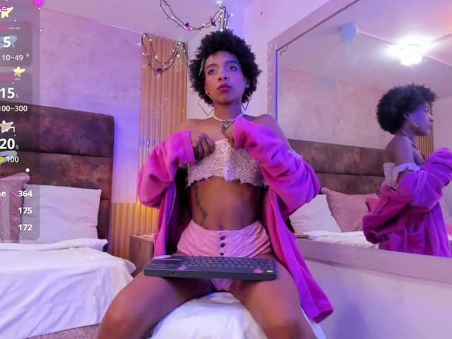 AnnieSanz live webcam show