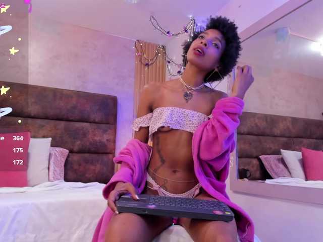 AnnieSanz live webcam show