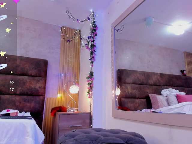 AnnieSanz live cam on BongaCams