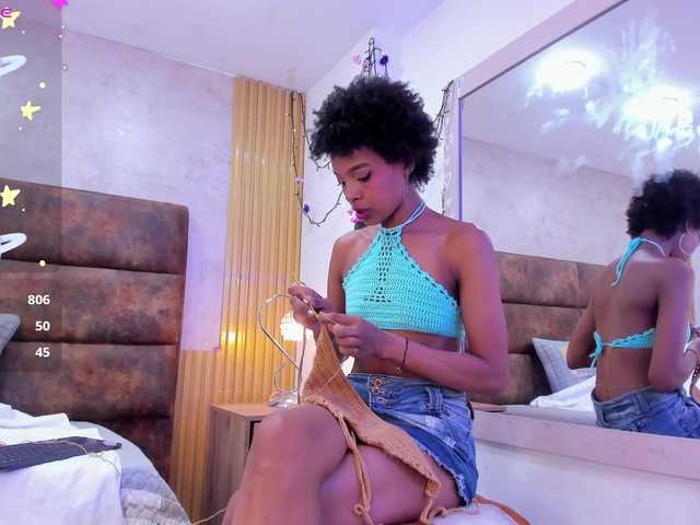AnnieSanz live cam on BongaCams