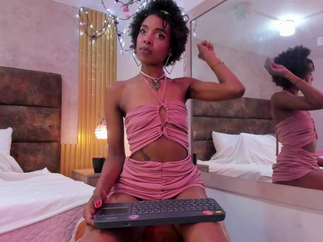 AnnieSanz live cam on BongaCams