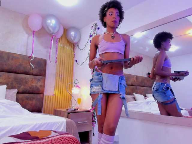 AnnieSanz live cam on BongaCams