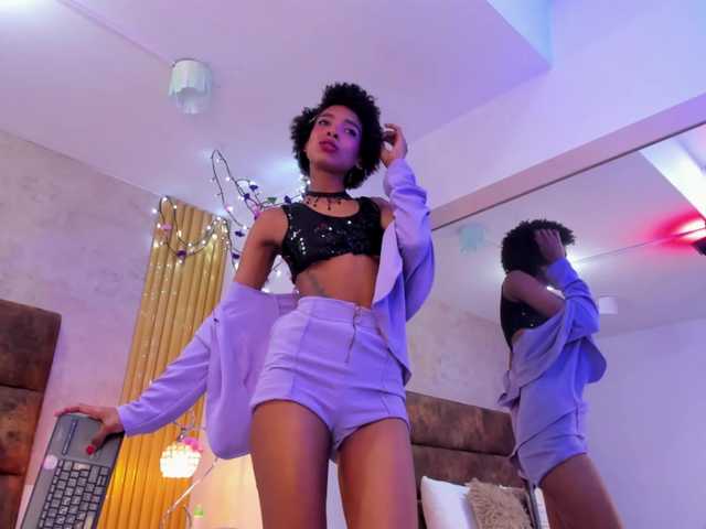 AnnieSanz live cam on BongaCams