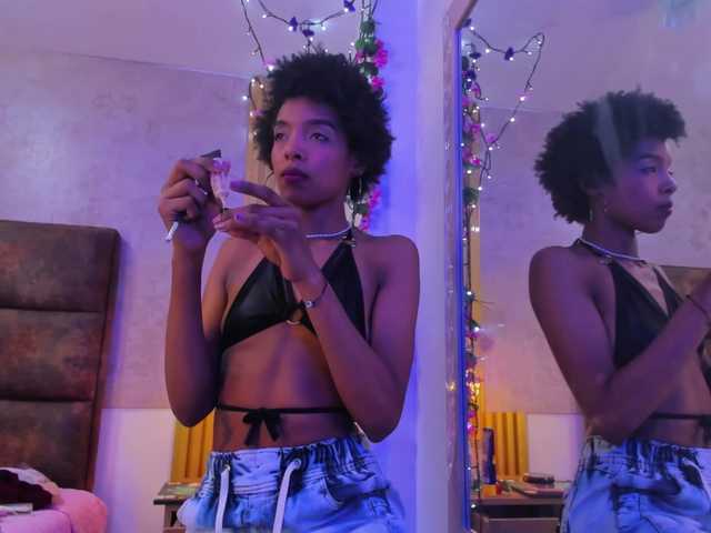 AnnieSanz live cam on BongaCams