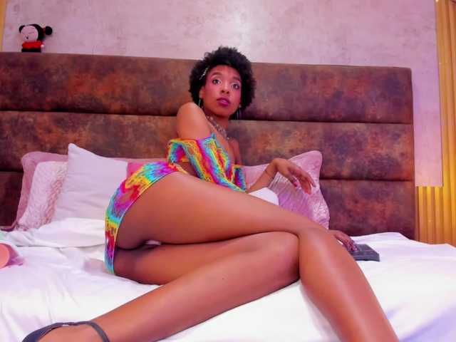 AnnieSanz live cam on BongaCams