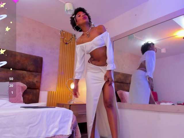 AnnieSanz live cam on BongaCams