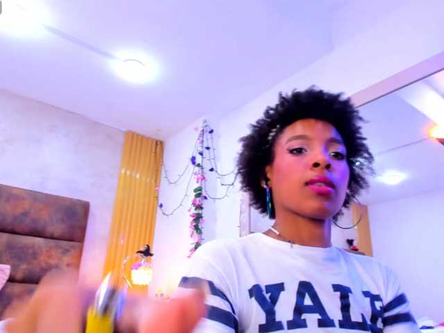 AnnieSanz live cam on BongaCams