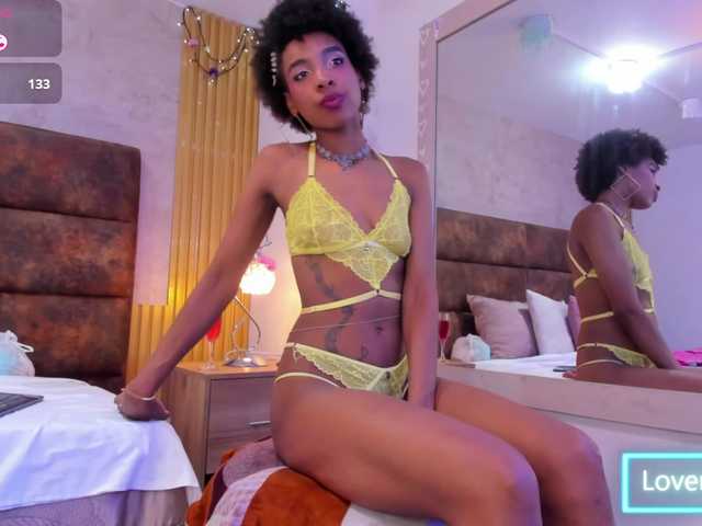 AnnieSanz live cam on BongaCams