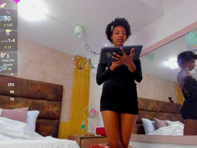 AnnieSanz live cam on BongaCams