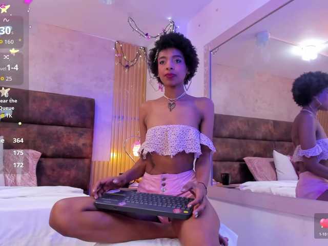 AnnieSanz live webcam show