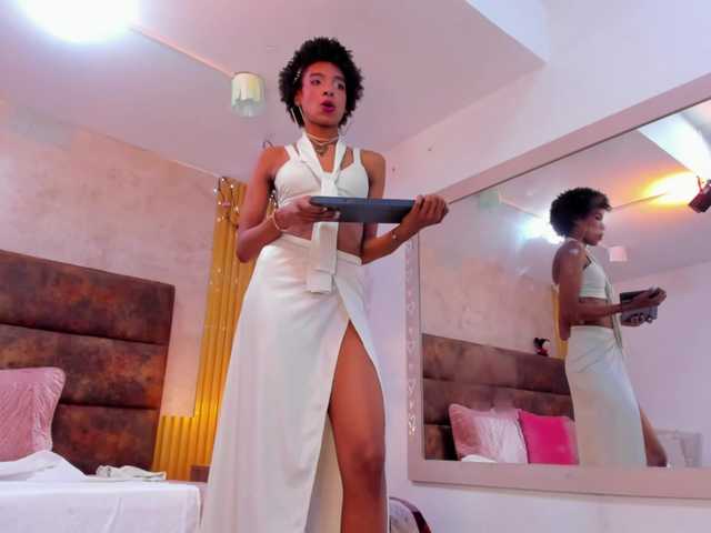 AnnieSanz live cam on BongaCams