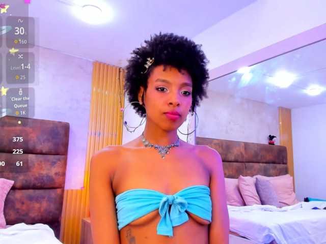 AnnieSanz live cam on BongaCams