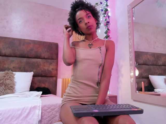 AnnieSanz live cam on BongaCams
