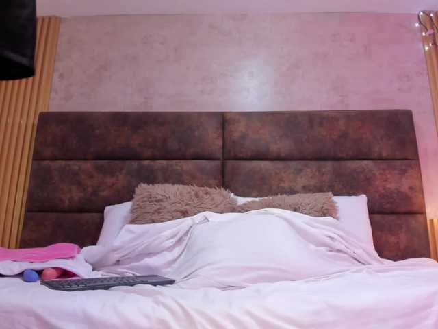 AnnieSanz live cam on BongaCams