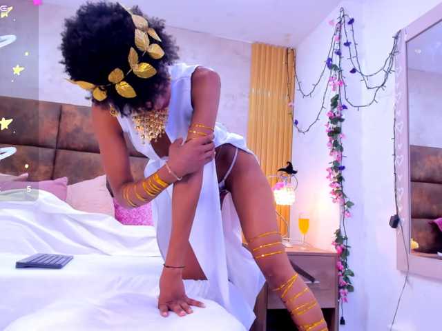 AnnieSanz live cam on BongaCams