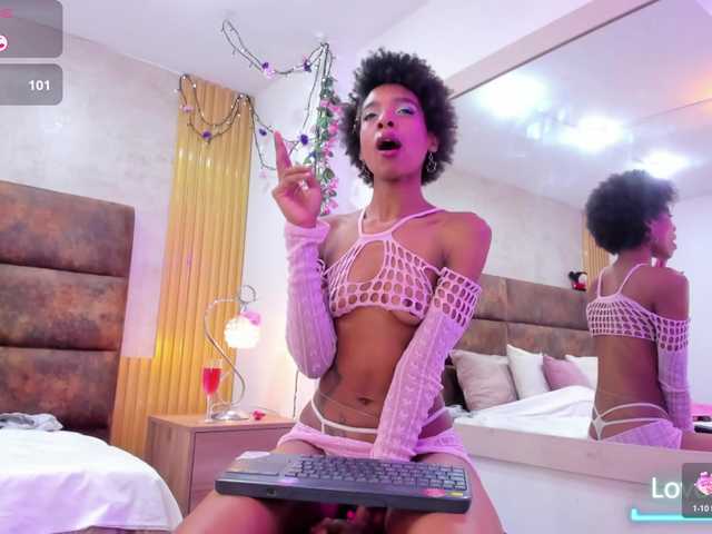 AnnieSanz live cam