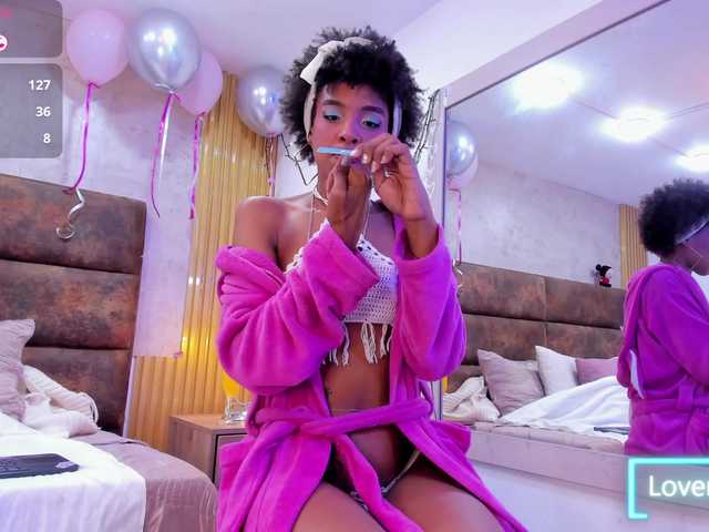 AnnieSanz live cam on BongaCams