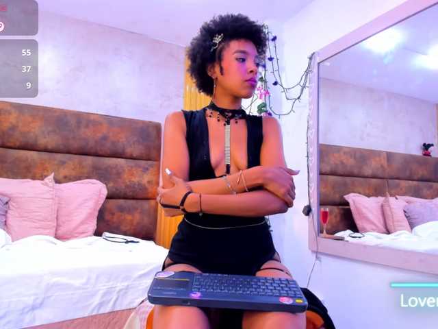 AnnieSanz live cam on BongaCams